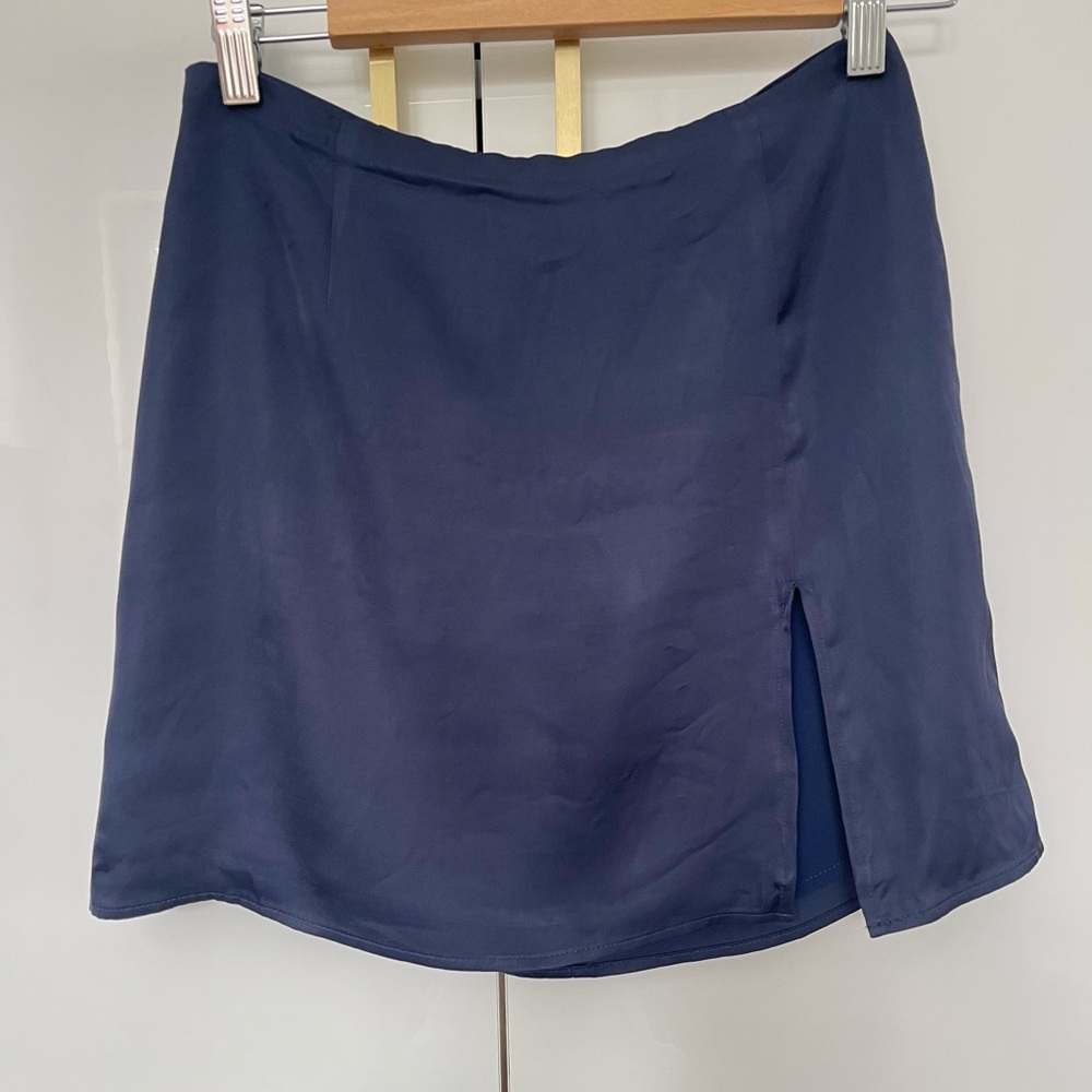 Aritzia Sunday Best 100% viscose skirt